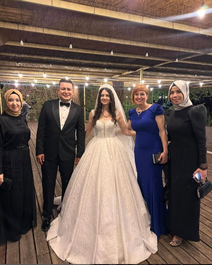 Mutluluğu Paylaşmanın Gücüyle